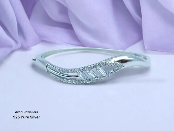 Avani Jewellers Silver Ladies Fancy Kade - 11.43, Free Size