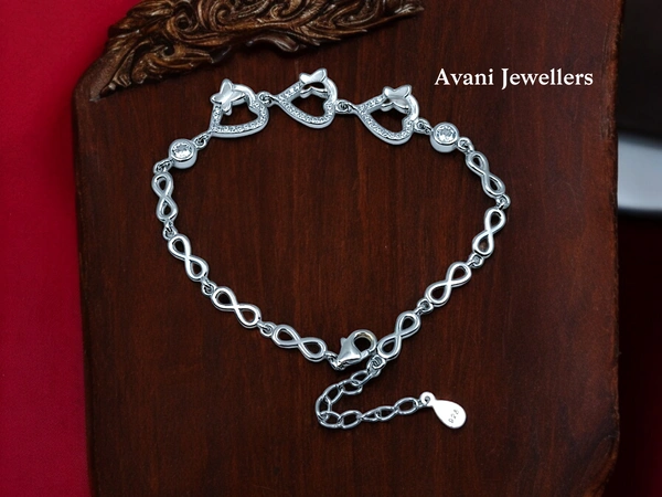 Avani Jewellers Silver Ladies Fancy Bracelet - 7.31, Adjustable