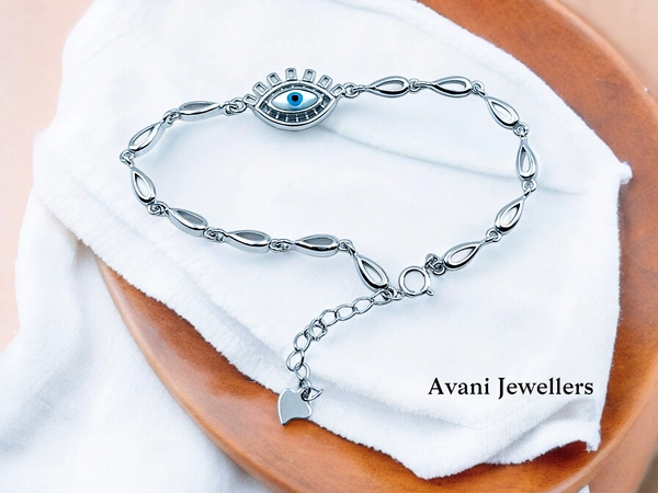 Avani Jewellers Silver Ladies Fancy Bracelet - 5.83, Adjustable