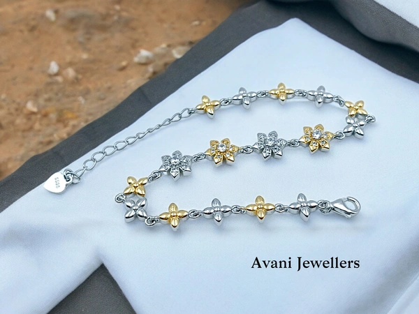 Avani Jewellers Silver Ladies Fancy Bracelet - 8.88, Adjustable