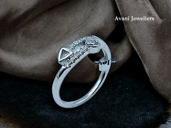 Avani Jewellers Silver Ladies Fancy Ring - 1.59, 9