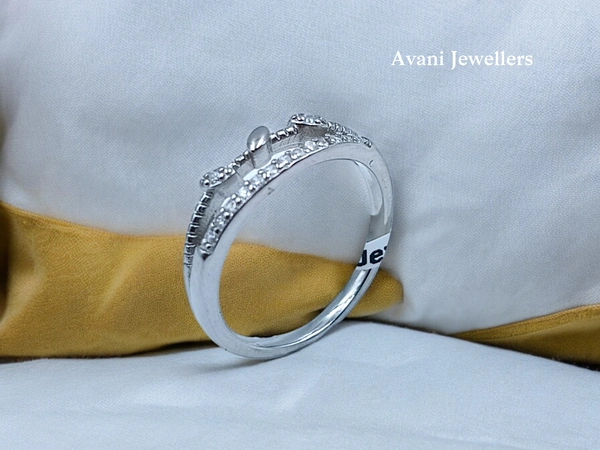 Avani Jewellers Silver Ladies Fancy Ring - 1.44, 8