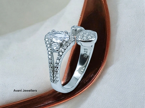 Avani Jewellers Silver Ladies Fancy Ring - 4.02, 10