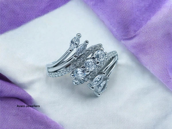 Avani Jewellers Silver Ladies Fancy Ring - 3.9, 8