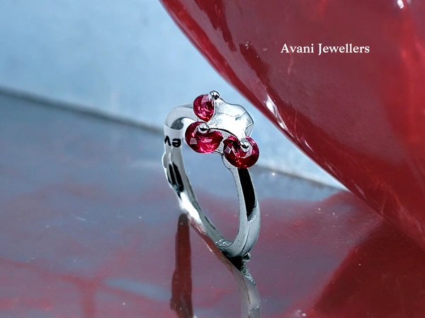 Avani Jewellers Silver Ladies Fancy Ring - 2.51, 10