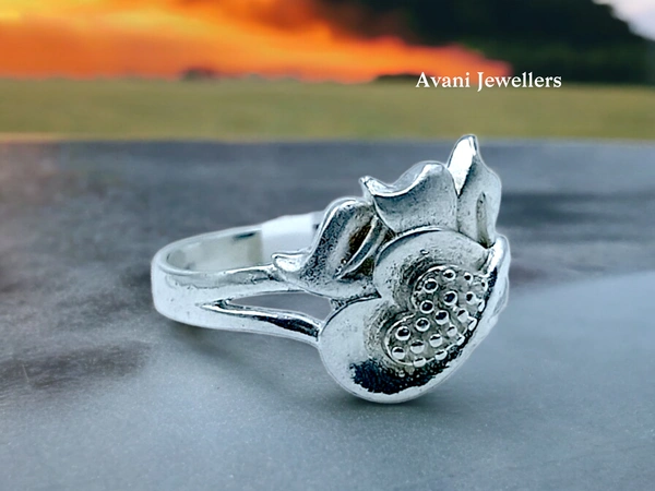 Avani Jewellers Silver Ladies Plain Ring - 2.47, 13