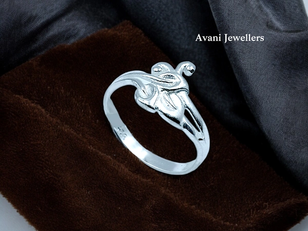 Avani Jewellers Silver Ladies Plain Ring - 1.93, 14