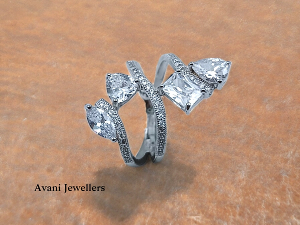 Avani Jewellers Silver Ladies Cocktail Ring - 4.92, 19