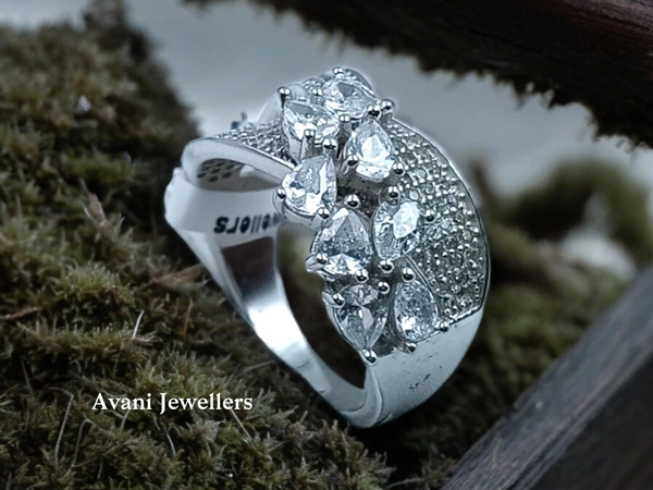 Avani Jewellers Silver Ladies Cocktail Ring - 5.65, 14