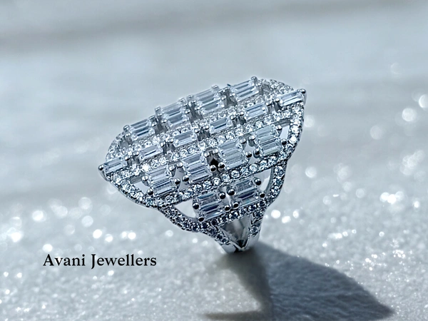 Avani Jewellers Silver Ladies Cocktail Ring - 7.5, 15