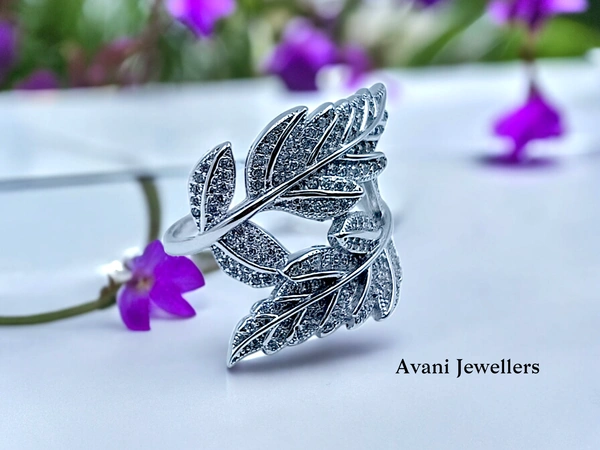 Silver Ladies Cocktail Ring - 7.37, 20