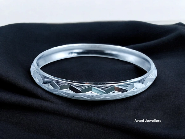 Avani Jewellers Silver Gents Kade - 17.24, 2 INCH