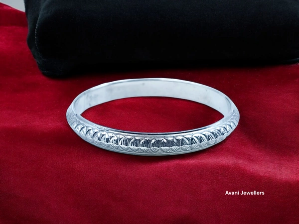 Avani Jewellers Silver Gents Kade - 13.18, 1.10 INCH