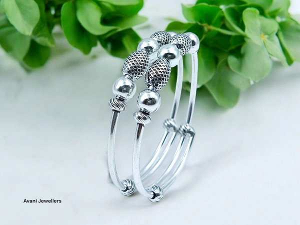 Avani Jewellers Silver Ladies Plain Kade - 16.16, Adjustable
