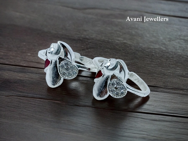 Avani Jewellers Silver Fancy Stone Bichiya - 4.6