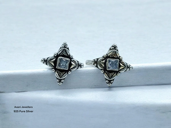 Avani Jewellers Silver Fancy Stone Bichiya - 6.05