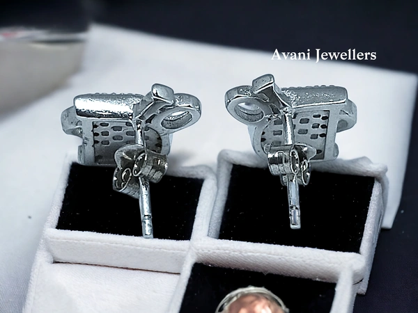 Avani Jewellers Silver Fancy Studs - 3.21