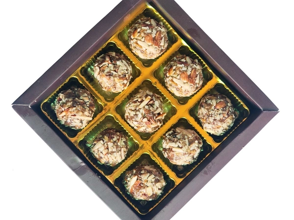 Munnaka Almond Ladoo - 550 Grams