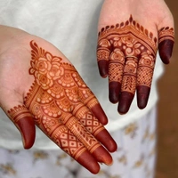 Mehndi Artists 