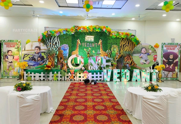 Jungle Safari Theme 