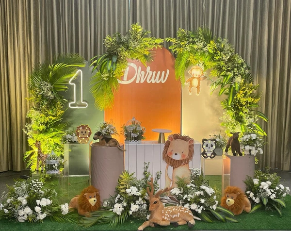 Jungle Safari Theme 