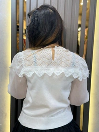 132293 Beautiful Knitted Top
