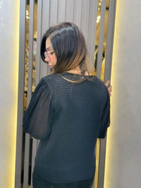 132295 Beautiful Knitted Top