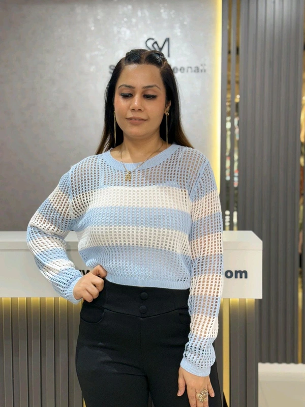 132219 Beautiful Crochet Top With Inner