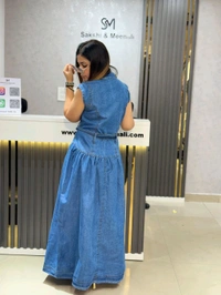132205 Beautiful Denim Dress With Belt