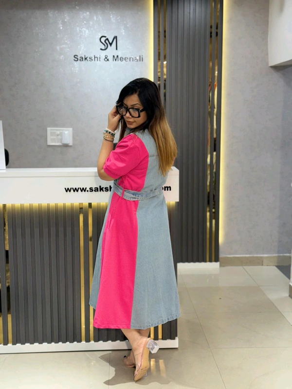 132189 Beautiful Denim Dress With Belt
