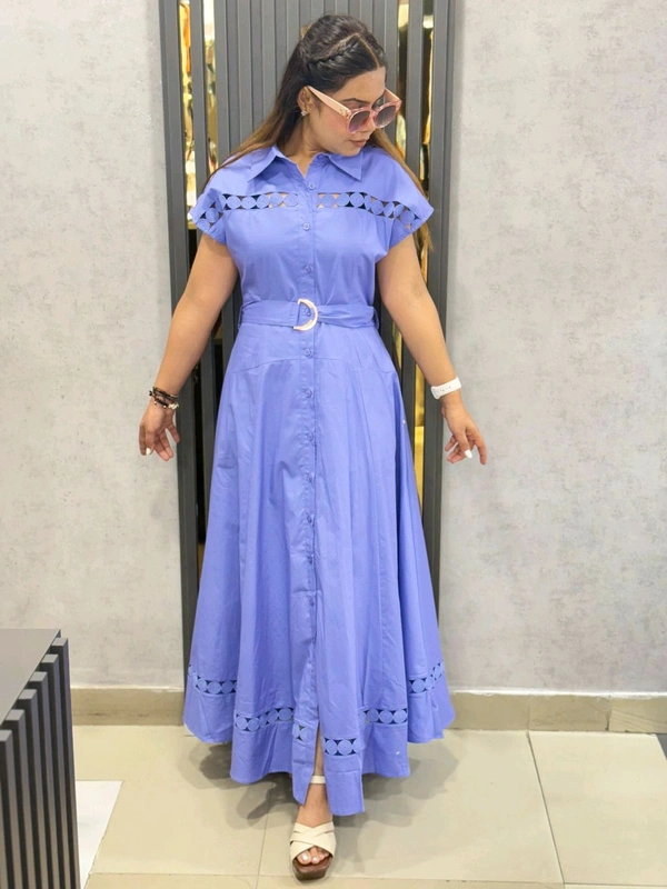 131819 Beautiful Dress With Lace Detailing With Belt