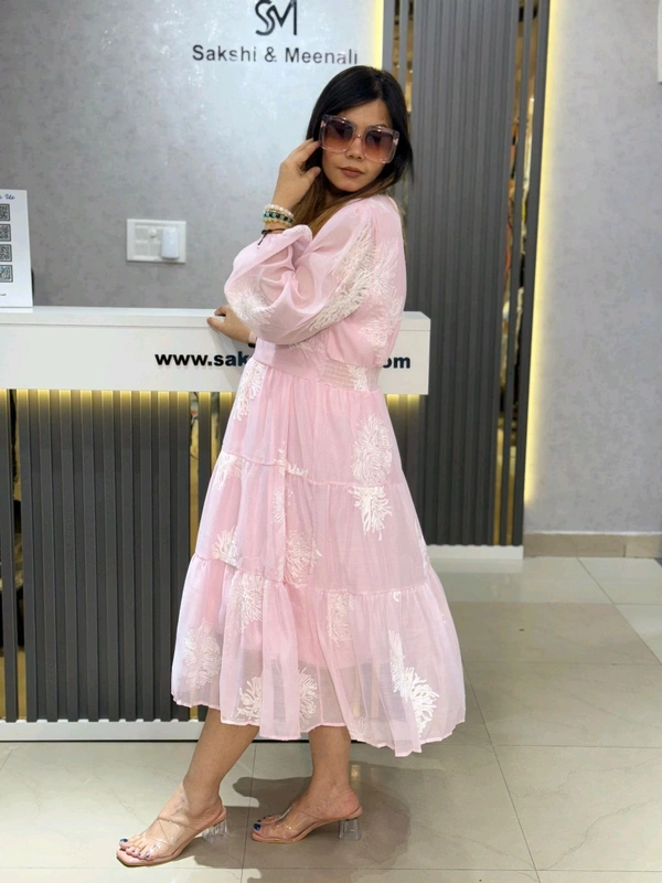 132162 Beautiful Dress With Pearl Detailing