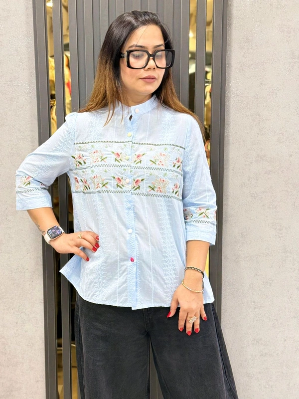 131877 Beautiful Embroidered Top