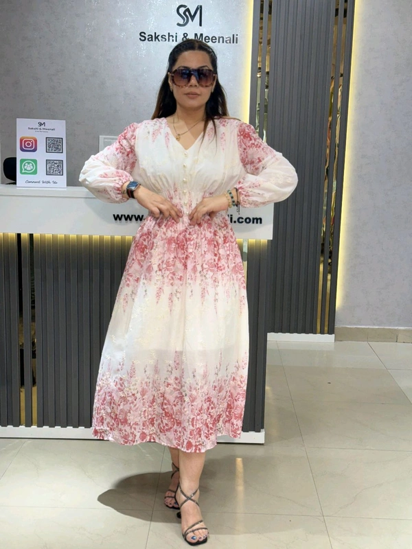132224 Beautiful Floral Dress With Smokey Design
