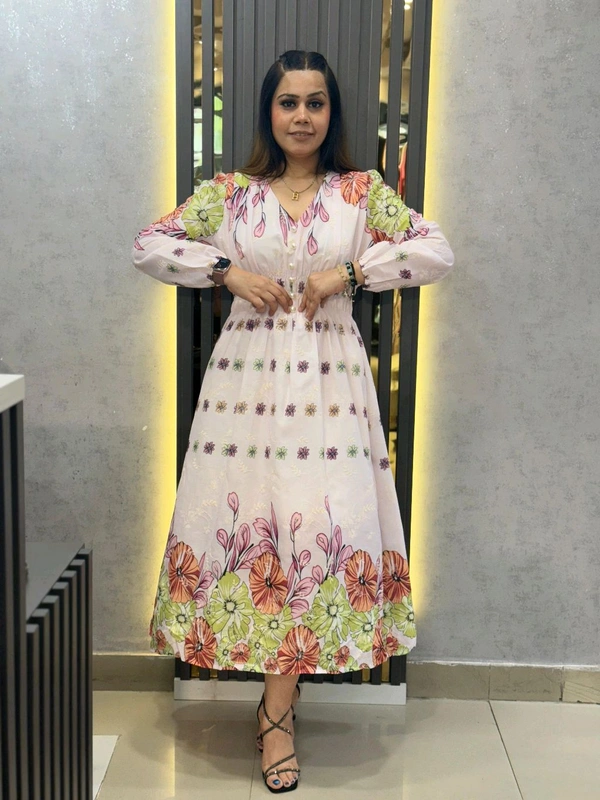 132224 Beautiful Floral Dress With Smokey Design