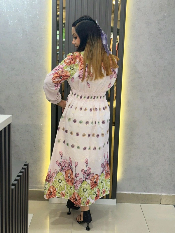 132224 Beautiful Floral Dress With Smokey Design