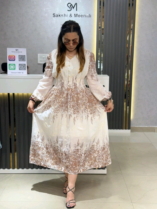 132224 Beautiful Floral Dress With Smokey Design