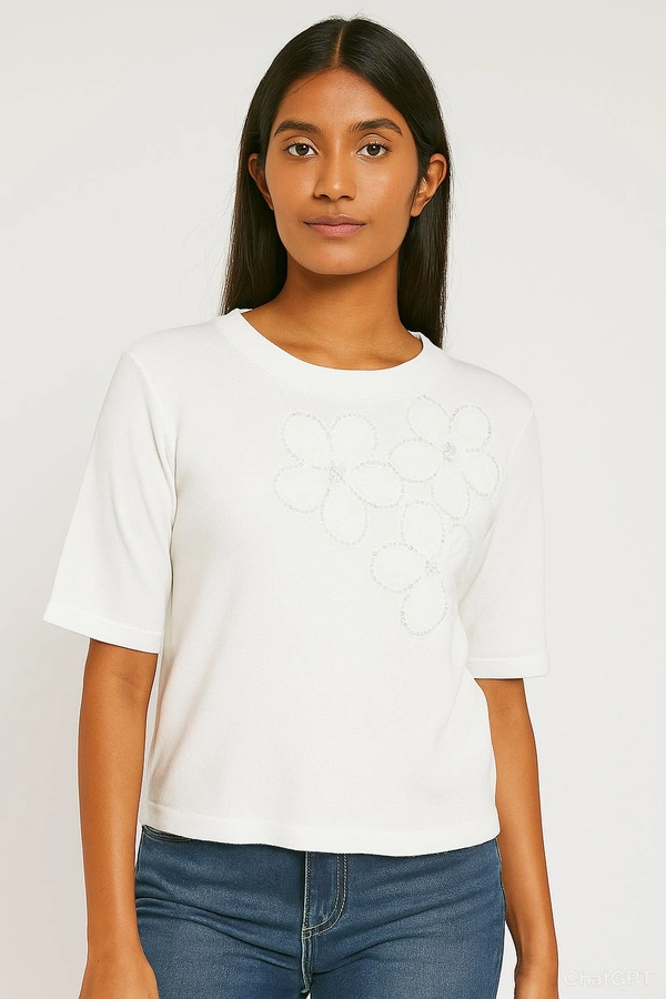 131737 Beautiful Flower Knitted Top