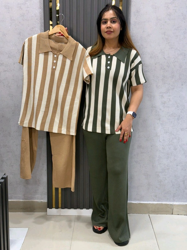 131783 Beautiful Knitted Cords