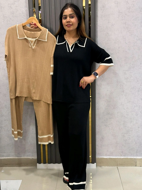 131766 Beautiful Knitted Cords