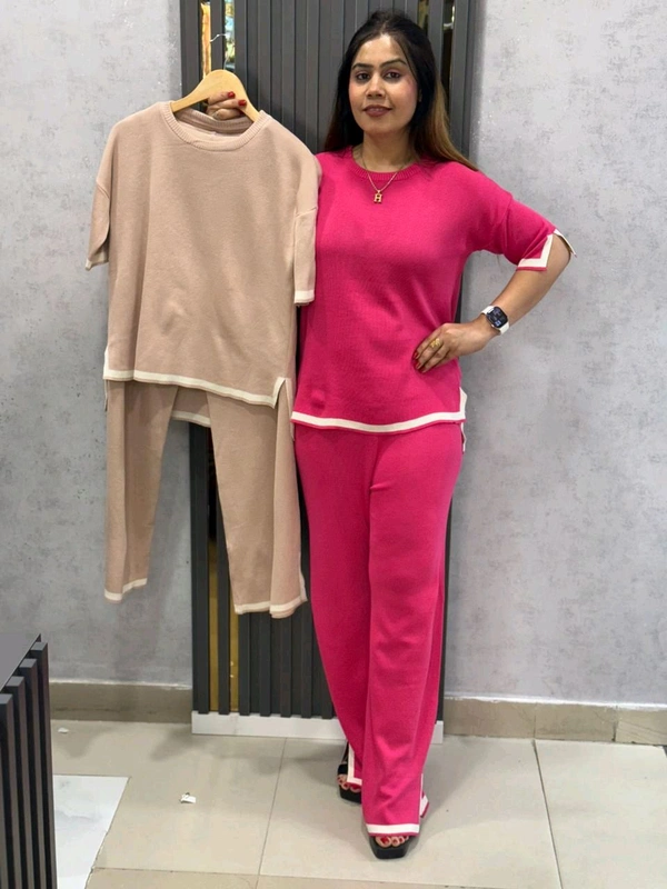 131769 Beautiful Knitted Cords