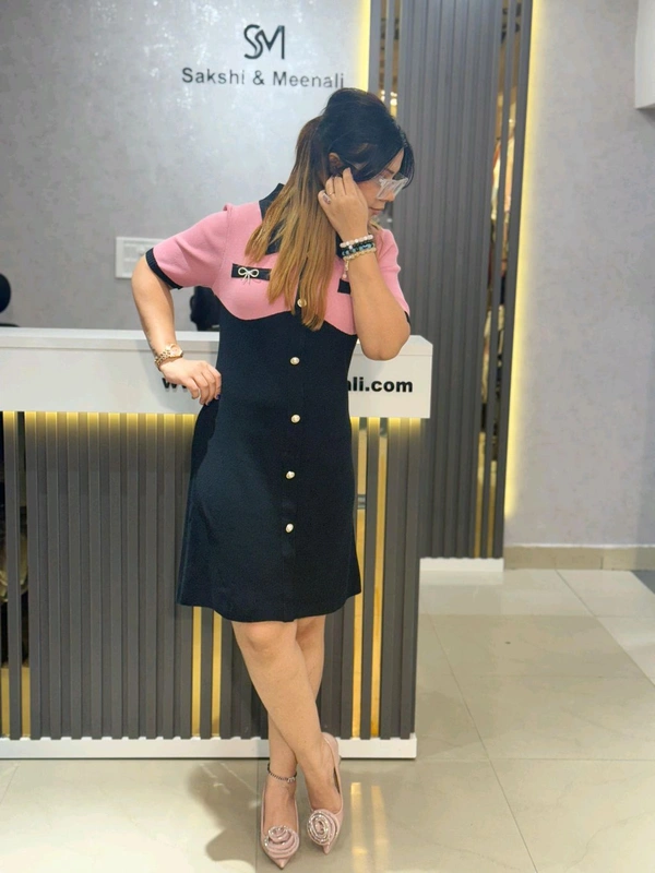 132163 Beautiful Knitted Dress
