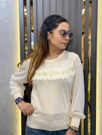 132240 Beautiful Knitted Top With Pearl And Stud Detailing