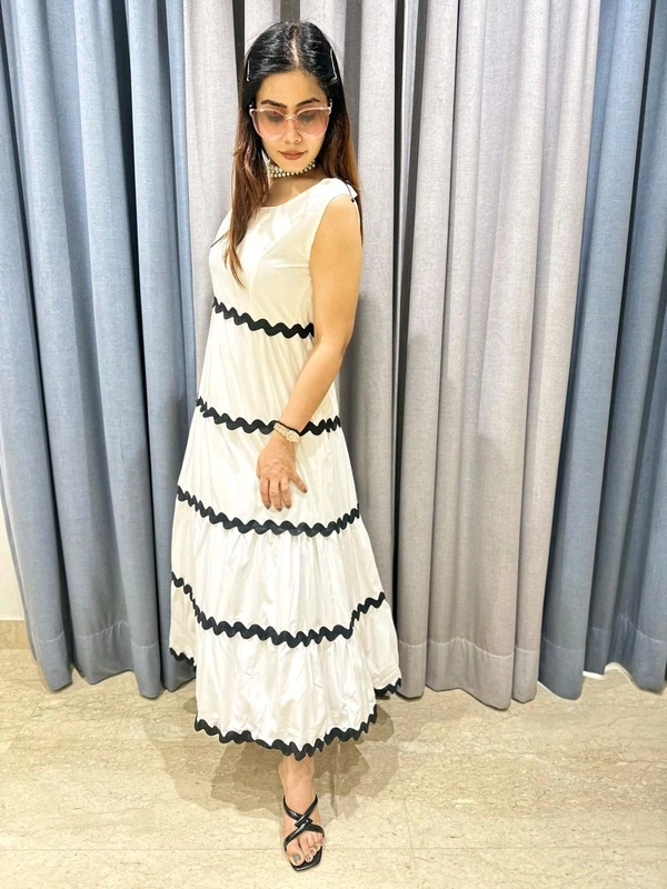 131219 Beautiful Lace MAXI Dress