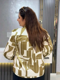132156 Beautiful Satin Shirt