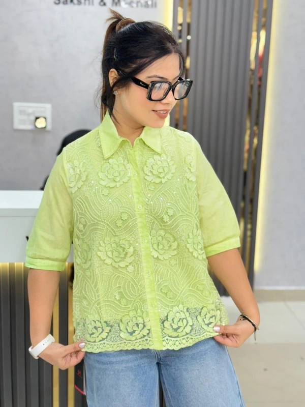 131908 Beautiful Shirt With 3D Flower