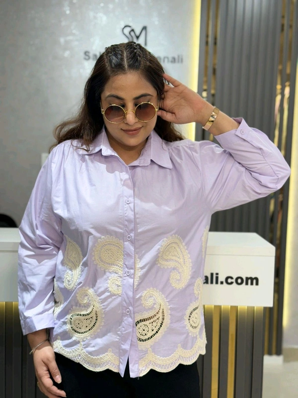 132169 Beautiful Shirt With Embroidery