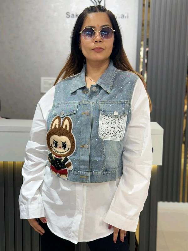 132144 Beautiful Shirt With Labubu And Detailing