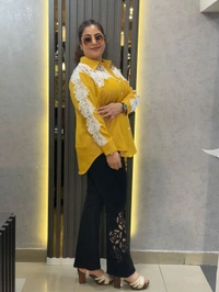 132234 Beautiful Shirt With Lace Work