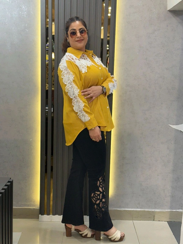 132234 Beautiful Shirt With Lace Work